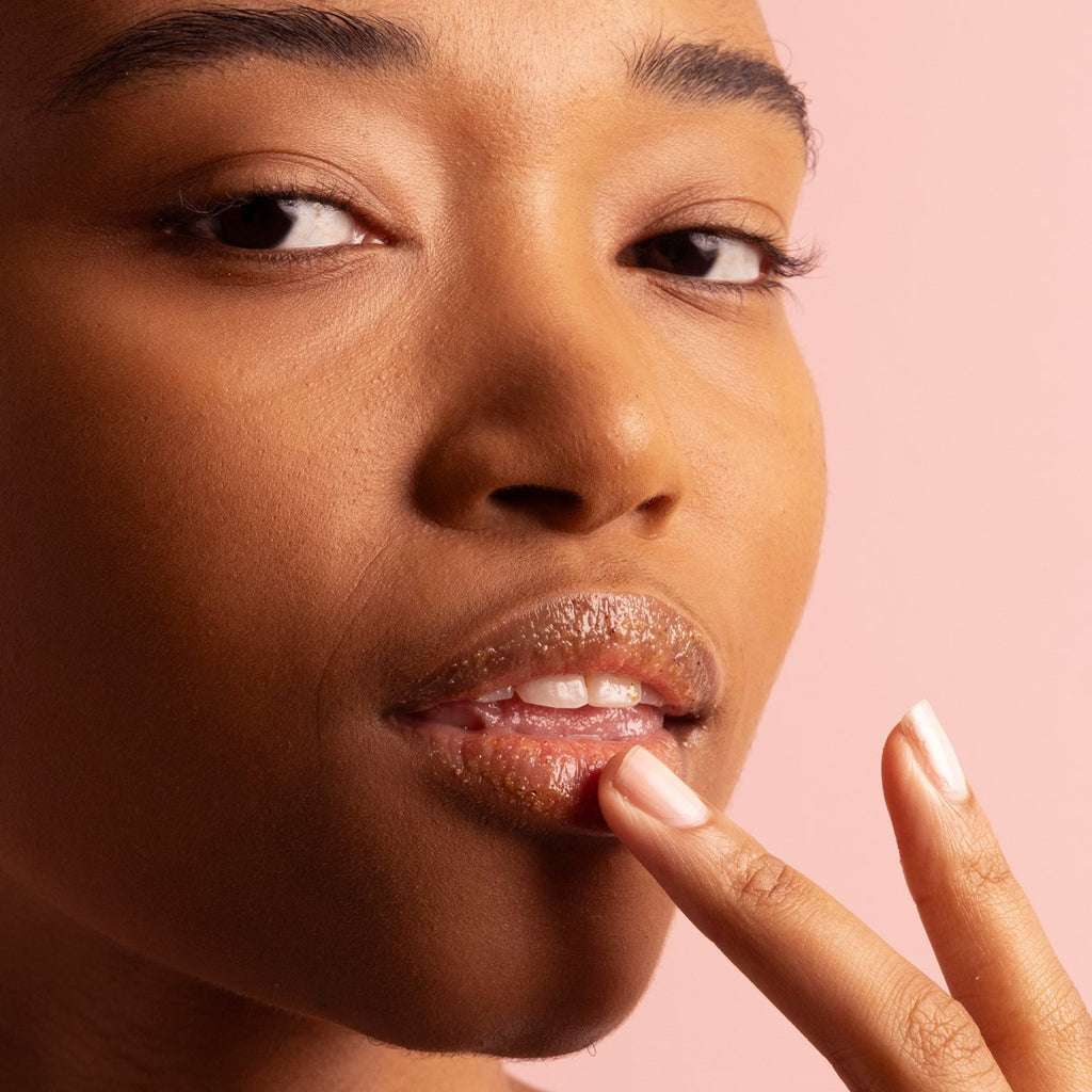 The Kissu Lip Scrub Daily Lip Scrub for Moisture Support