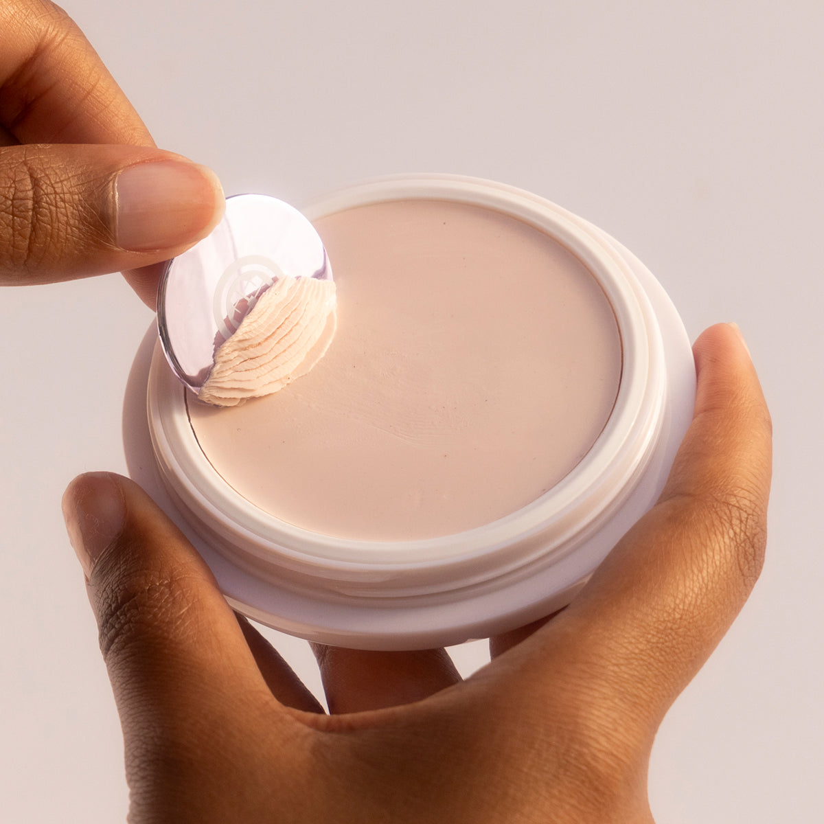 The Silk Canvas Daily Face Primer for Moisture Support