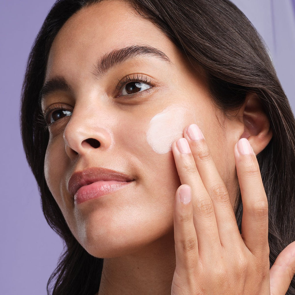 The Silk Serum Daily Face Serum for Moisture Support